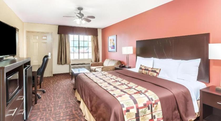 Days Inn By Wyndham Rayville Exterior photo